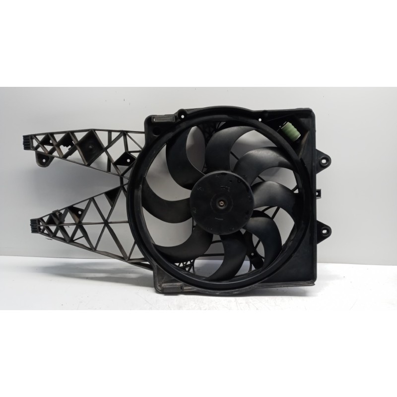FIAT CONVOGLIATORE ELETTROVENTOLA FIAT F.Punto 2012> usato