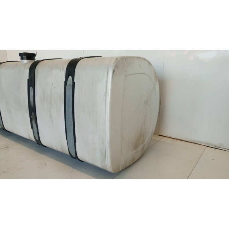 RENAULT truck SERBATOIO CARBURANTE RENAULT truck T 2014> usato
