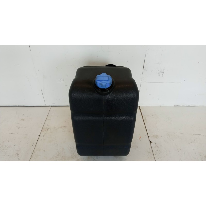RENAULT truck SERBATOIO ADBLUE RENAULT truck T 2014> usato