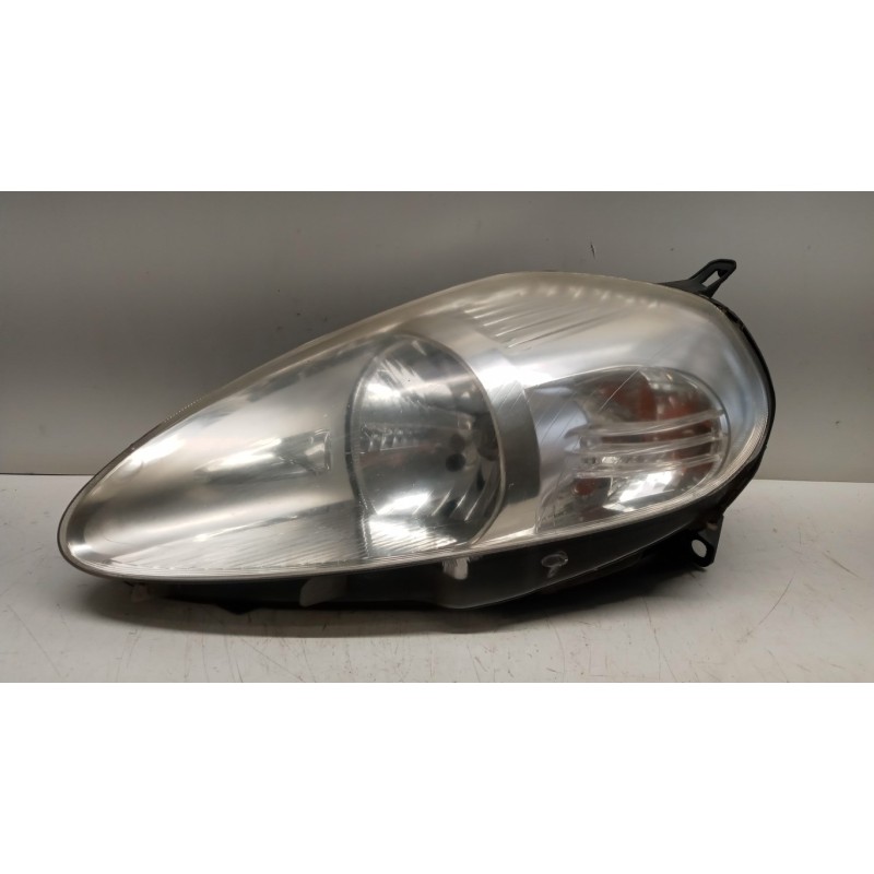 FIAT FRONT LEFT FLASHLIGHT  FIAT F.Grande Punto 2005>2012 used