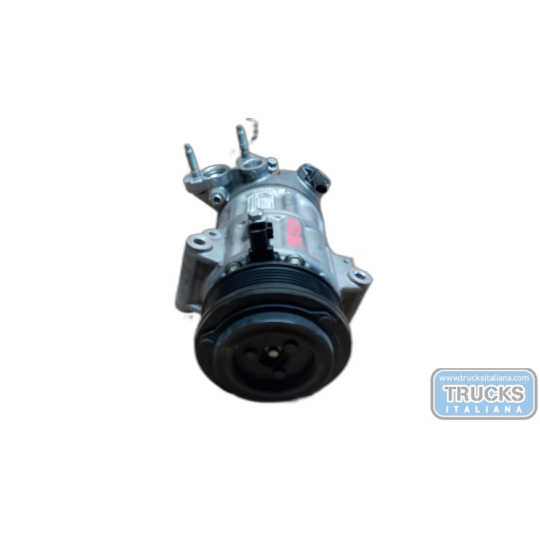 COMPRESSORE ARIA CONDIZIONATA FORD Fiesta 2017> usato