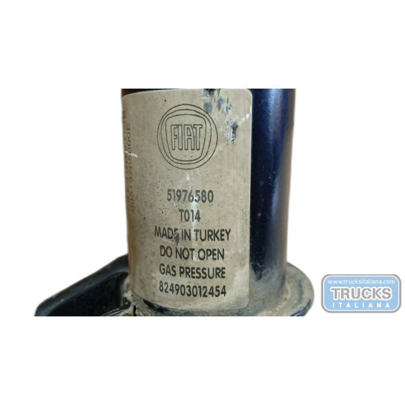 FIAT RIGHT FRONT SHOCK ASSORBER FIAT Doblo' 2015> used