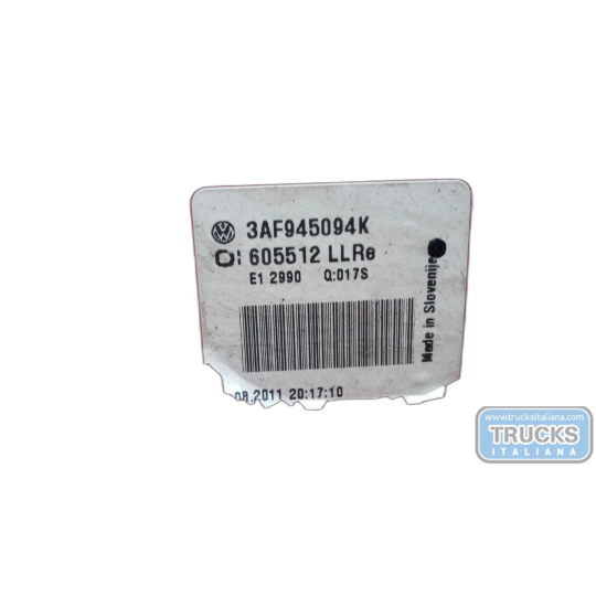FARO POSTERIORE INTERNO DESTRO VOLKSWAGEN Passat 2010>2014 usato