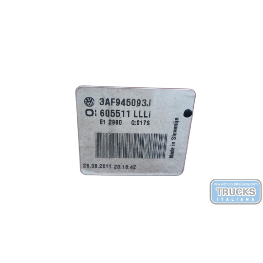 LEFT REAR LIGHT ON BACK VOLKSWAGEN Passat 2010>2014 used