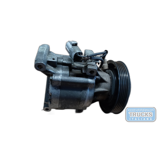 COMPRESSORE ARIA CONDIZIONATA TOYOTA Yaris 2003>2005 usato