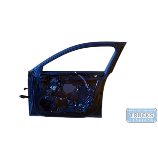PORTA ANTERIORE DESTRA AUDI A3 Sportback 2016> usato