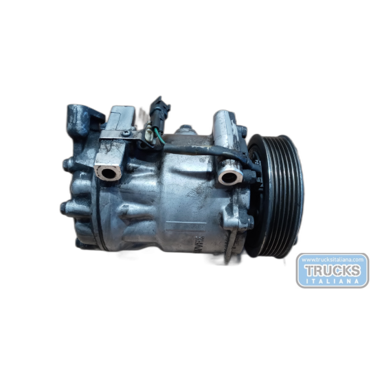 COMPRESSORE ARIA CONDIZIONATA VOLVO V50 usato