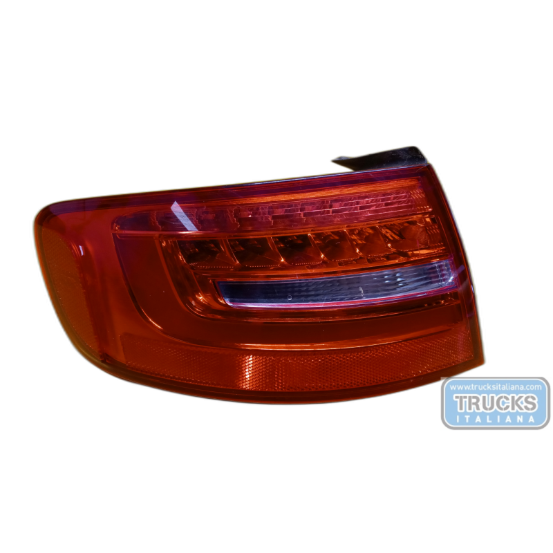 AUDI FARO POST ESTERNO LED SINISTRO AUDI A4 2011>2015 usato
