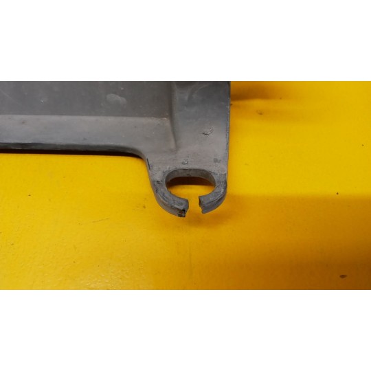 PARAURTI CENTRALE ANTERIORE RENAULT truck T 2014> usato