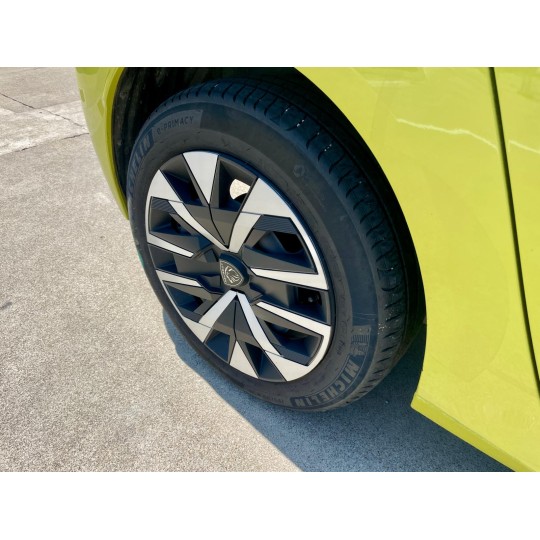 PEUGEOT 208 1.2 BENZINA STYLE