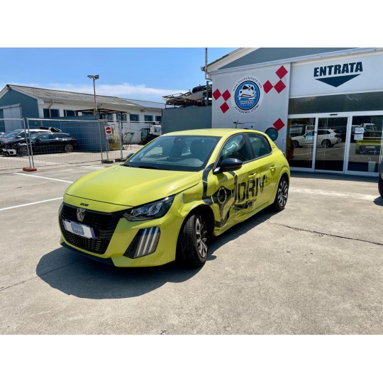 PEUGEOT 208 1.2 BENZINA STYLE