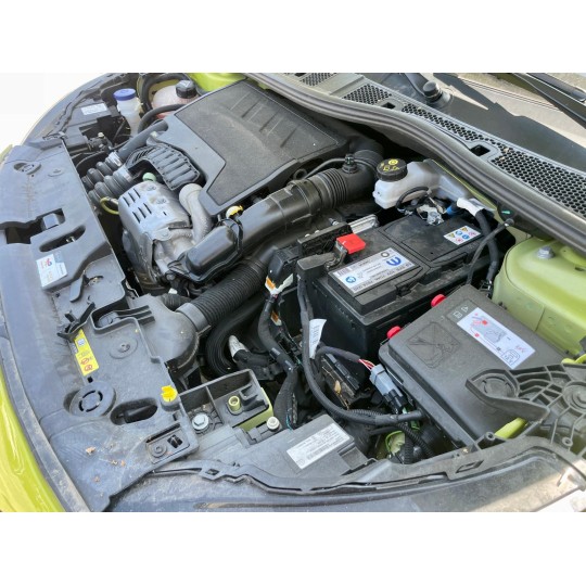 PEUGEOT 208 1.2 BENZINA STYLE