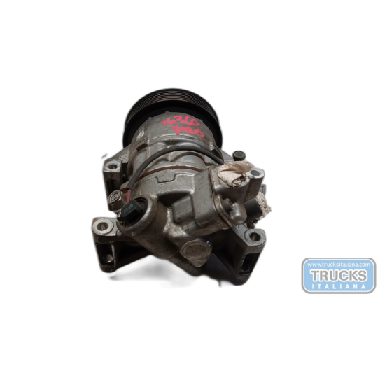 COMPRESSORE ARIA CONDIZIONATA TOYOTA Yaris 1999>2003 usato