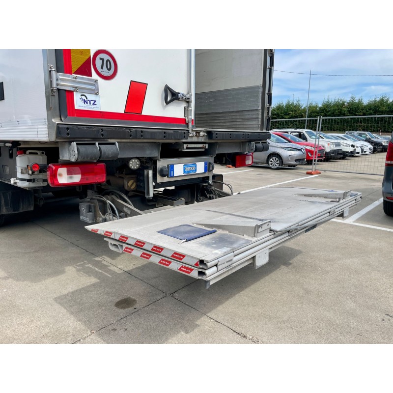 DAF DAF CF 450 FAN 6X2 ISOTERMICO + FRIGO CARRIER-