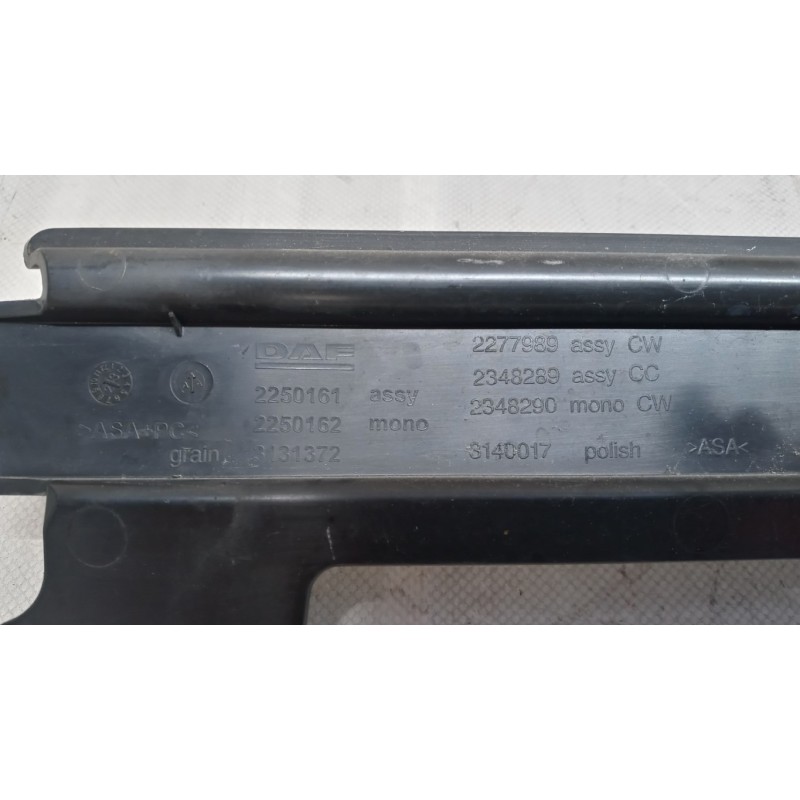 DAF PLASTICHE ESTERNE VARIE DAF XG usato