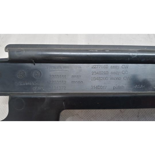 PLASTICHE ESTERNE VARIE DAF XG usato