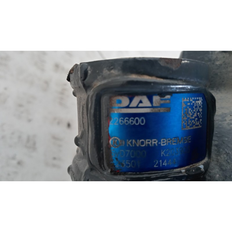 DAF PINZA ANTERIORE DESTRA DAF XG usato