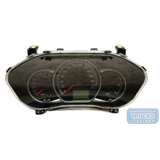 QUADRO STRUMENTI TOYOTA Yaris 2014>2017 usato