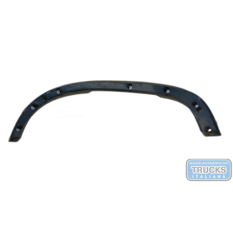 VOLVO truck PLASTIC MUDGUARDS TO THE RIGHT VOLVO truck FH euro 6 used