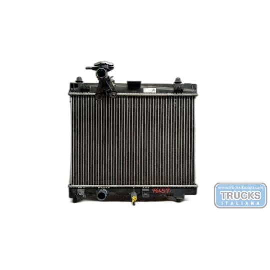 RADIATORE ACQUA TOYOTA Yaris 2014>2017 usato