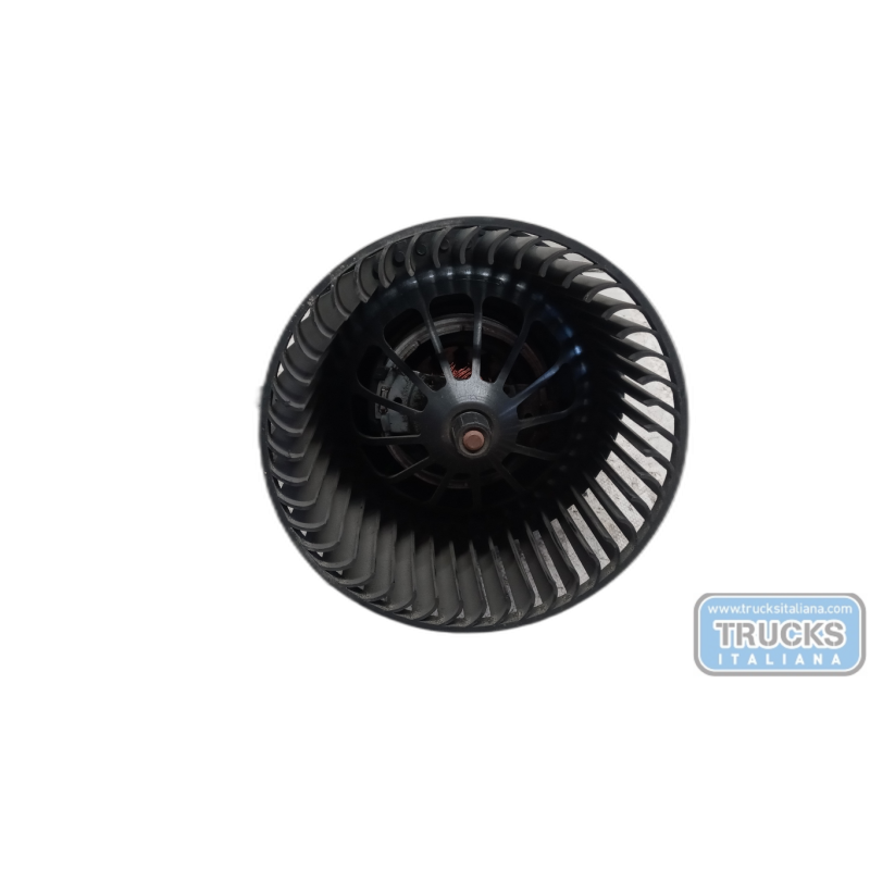 VOLVO MOTORINO VENTILAZIONE INTERNA VOLVO V40 2012>2016 usato