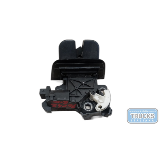 SERRATURA SCROCCO AUDI A3 Sportback 2005>2008 usato
