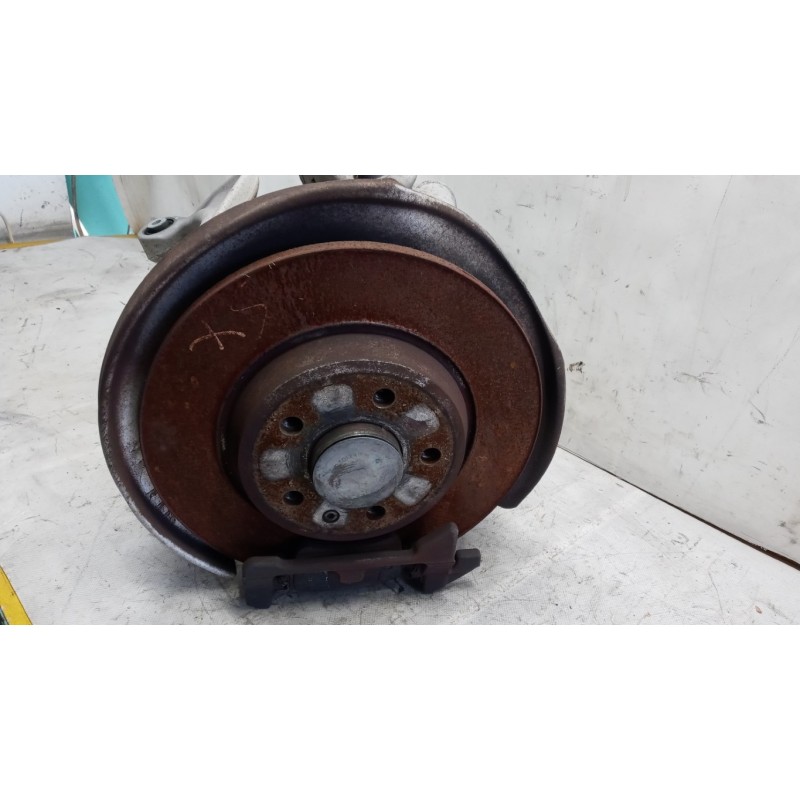 AUDI MONTANTE POSTERIORE SINISTRO AUDI A4 2011>2015 usato