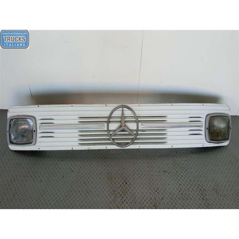 MERCEDES-BENZ truck MASCHERINE MERCEDES-BENZ truck LK/LN2 84> usato