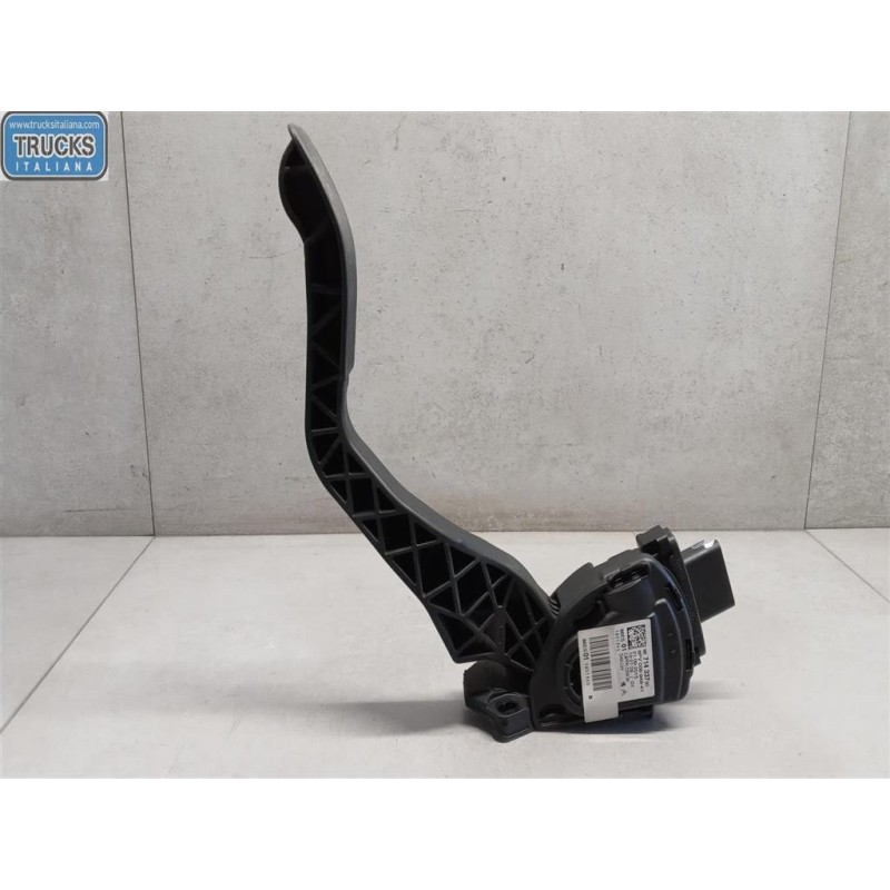 PEUGEOT ELETRONIC THROTTLE PEDAL  PEUGEOT 2008 2013>2016 used