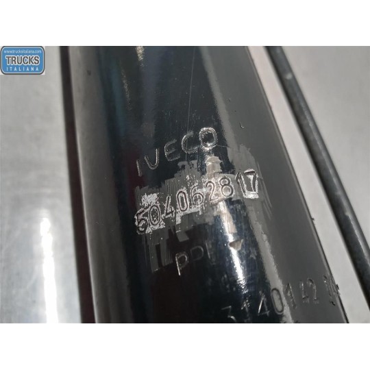 PISTONE ALZA CABINA IVECO EUROTECH usato