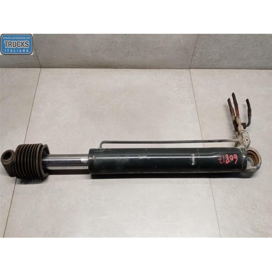 PISTONE ALZA CABINA IVECO EUROTECH usato