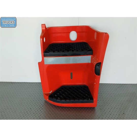 PEDANA SALITA A/SX RENAULT truck Premium 2005>2013 usato