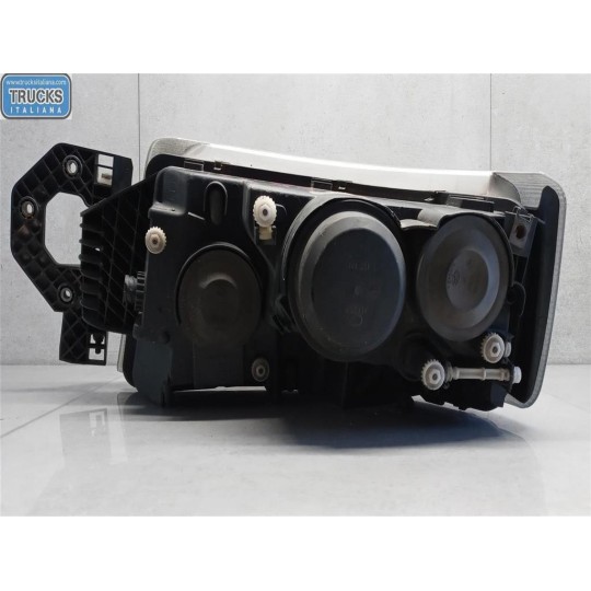 FARO ANTERIORE DESTRO RENAULT truck Premium 2005>2013 usato