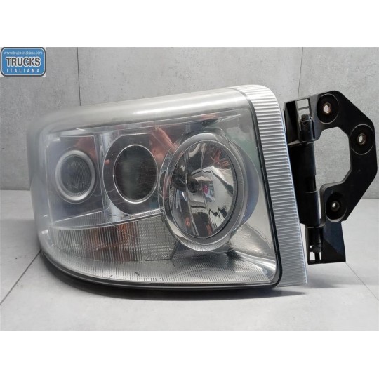 RIGHT HEADLIGHT RENAULT truck Premium 2005>2013 used
