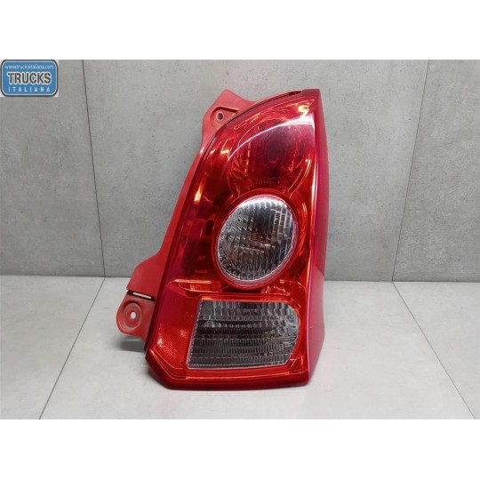 FARO POSTERIORE ESTERNO DESTRO NISSAN Pixo 2009>2013 usato