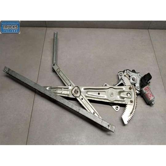 ALZA VETRI ANTERIORI SINISTRO MITSUBISHI Asx 2010>2013 usato