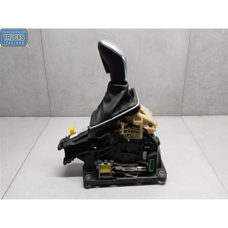 VOLVO LEVER VOLVO V40 2012>2016 used