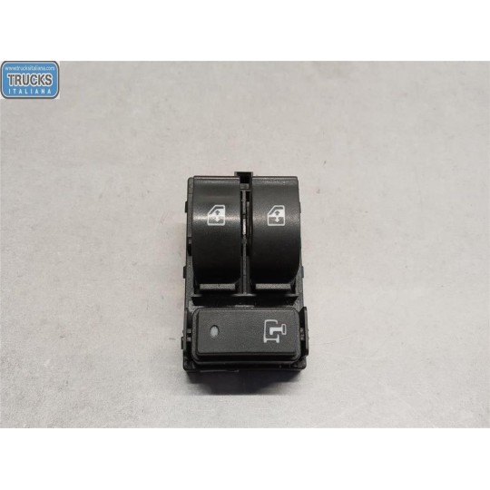 INTERRUTTORI E PULSANTI ALZAVETRI OPEL van Combo D 2012>2018 usato