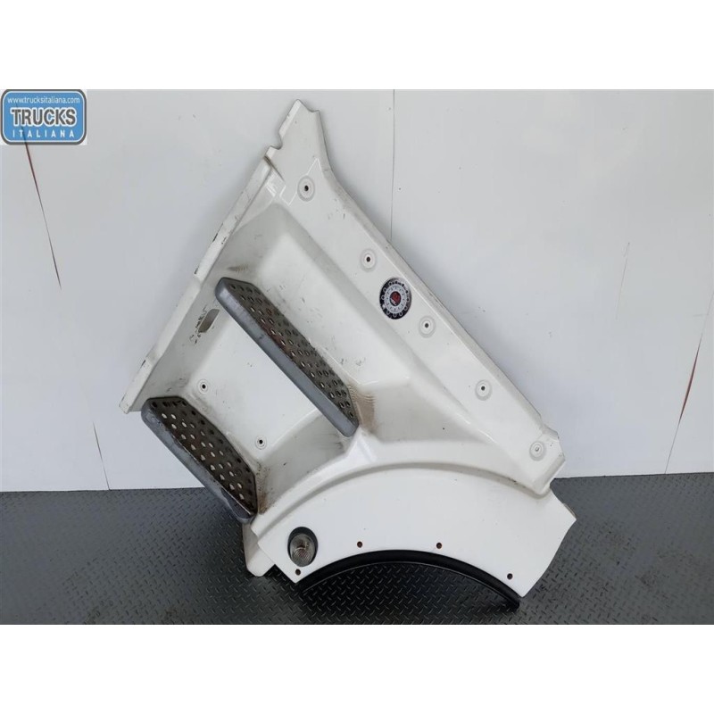 MAN LEFT FRONT MUDGUARD  MAN TGX  used