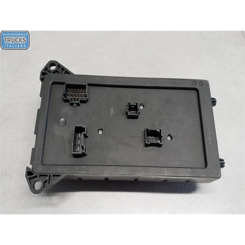 MERCEDES-BENZ van SCATOLA FUSIBILI MERCEDES-BENZ van Sprinter 2013>2018 usato