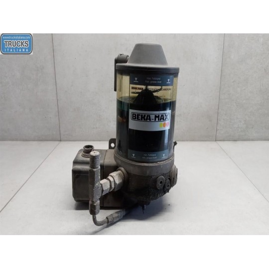 GREASE GUN PUMP MAN TGX  used