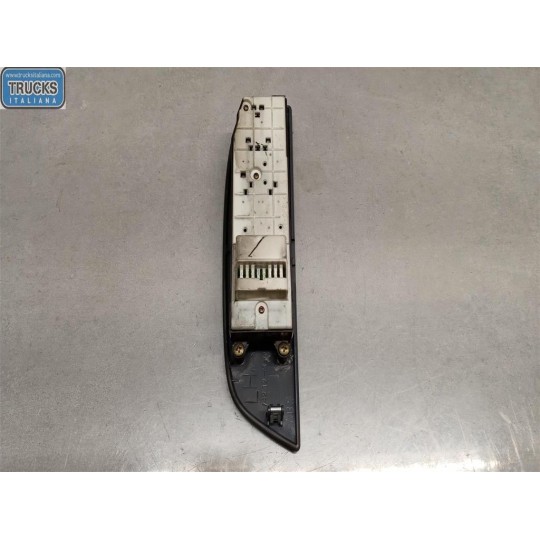 VARIOUS SWITCHES AND BUTTONS A
 TOYOTA Land Cruiser 90/95 used