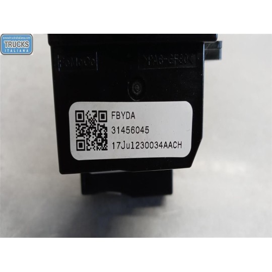 DEVIOLUCI VOLVO V40 2016> usato