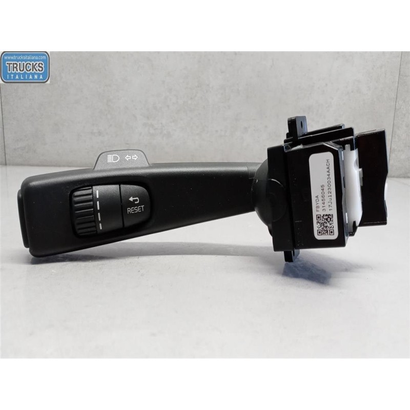 VOLVO DEVIOLUCI VOLVO V40 2016> usato