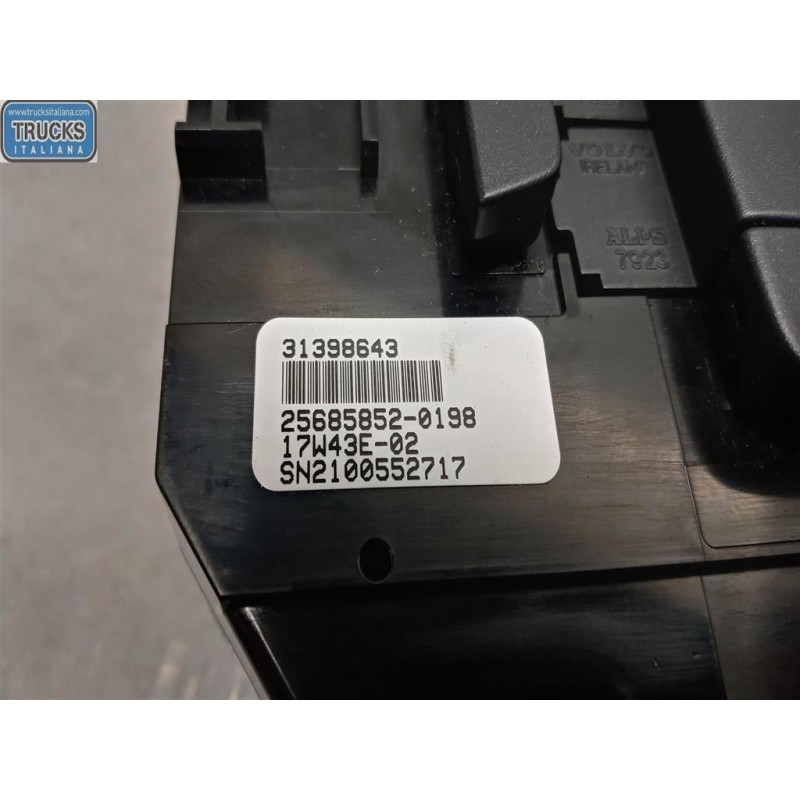 VOLVO AC CONTROL UNIT VOLVO V40 2016> used