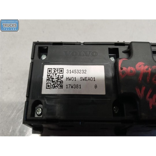 INTERRUTTORI E PULSANTI ALZAVETRI VOLVO V40 2016> usato