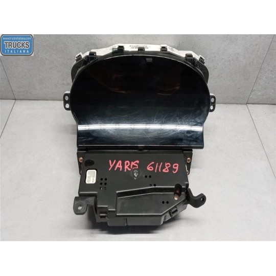 QUADRO STRUMENTI TOYOTA Yaris 1999>2003 usato
