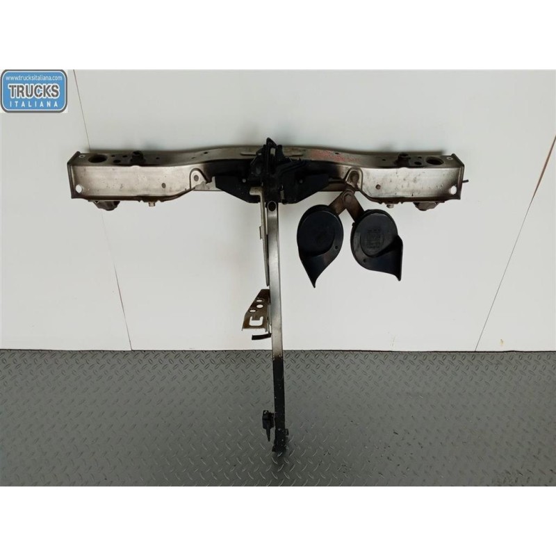 TOYOTA RIVESTIMENTO SUPERIORE ANTERIORE TOYOTA Corolla Verso 2004>2009 usato