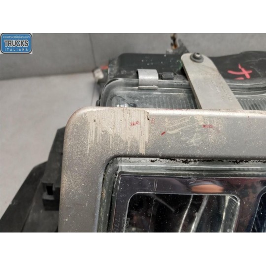 RIGHT HEADLIGHT VOLVO truck FM 9 used