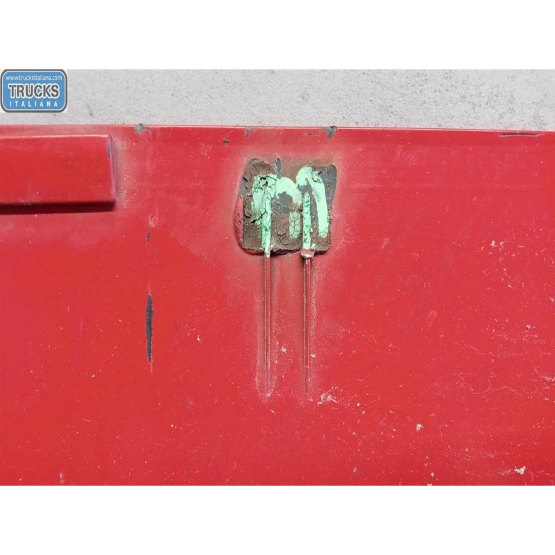 VOLVO truck PLASTICHE ESTERNE VARIE VOLVO truck FM 9 usato